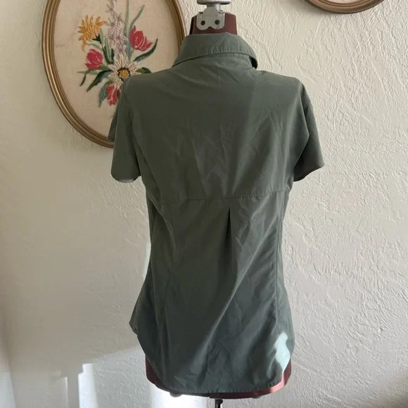 Columbia Green Button-Up Short Sleeve Shirt - Picture 3 of 5